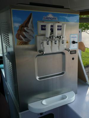 High capacity soft serve machine. Can produce over 300 servings per hour!